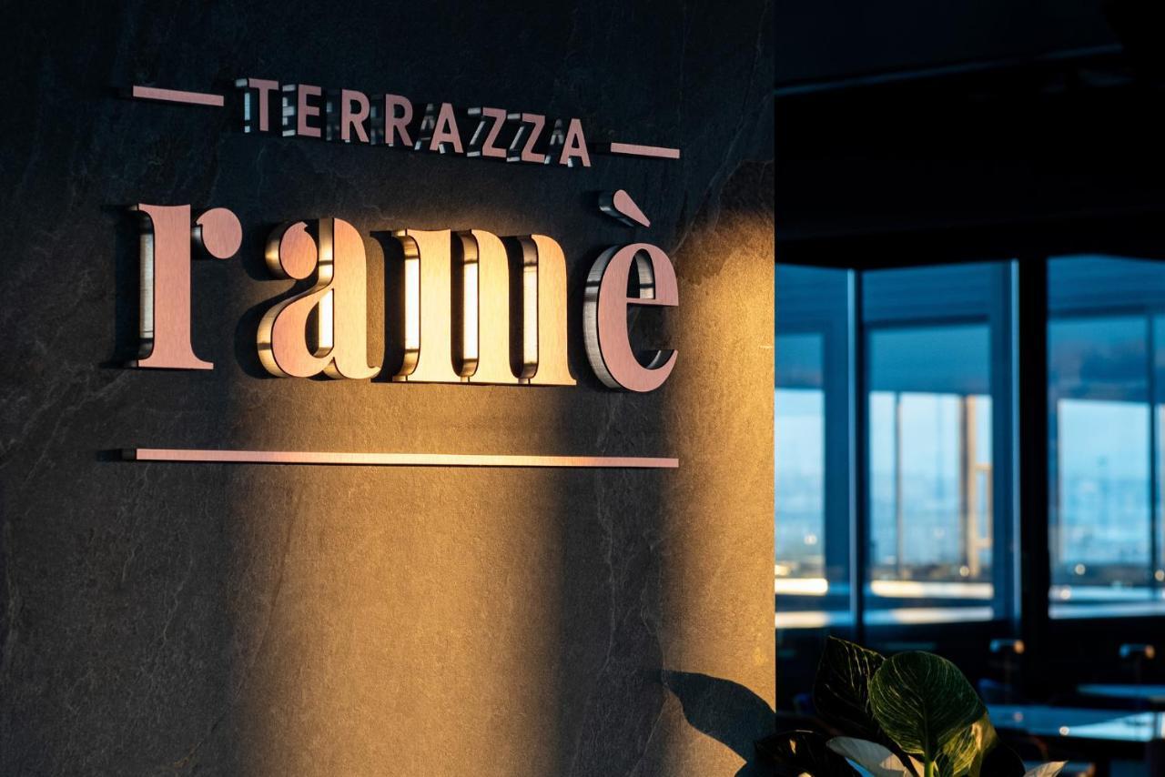 Gold Tower Lifestyle Hotel Napoli Esterno foto