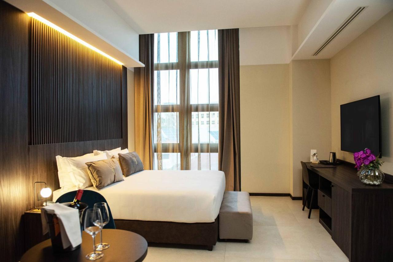 Gold Tower Lifestyle Hotel Napoli Esterno foto